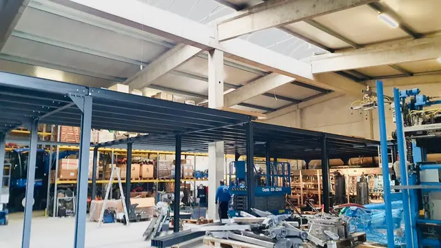 400 m² zusätzliche Lagerfläche über der Abfüllstraße – Projektansicht 8