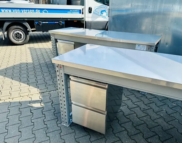 Schwerlasttisch mit Stahlauflage für den industriellen Einsatz – Projektansicht 3